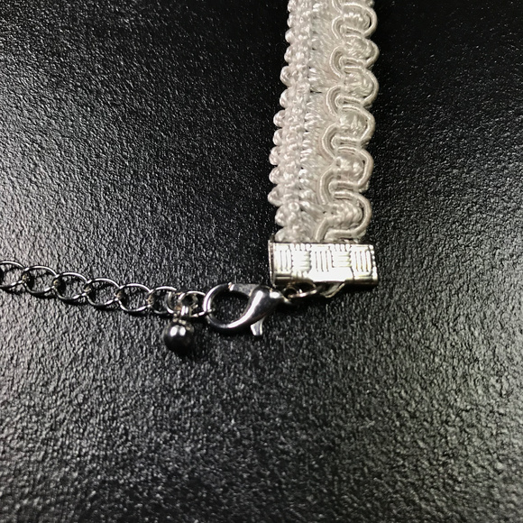 Embroidered Pattern Adjustable Choker Necklace - Picture 2 of 6